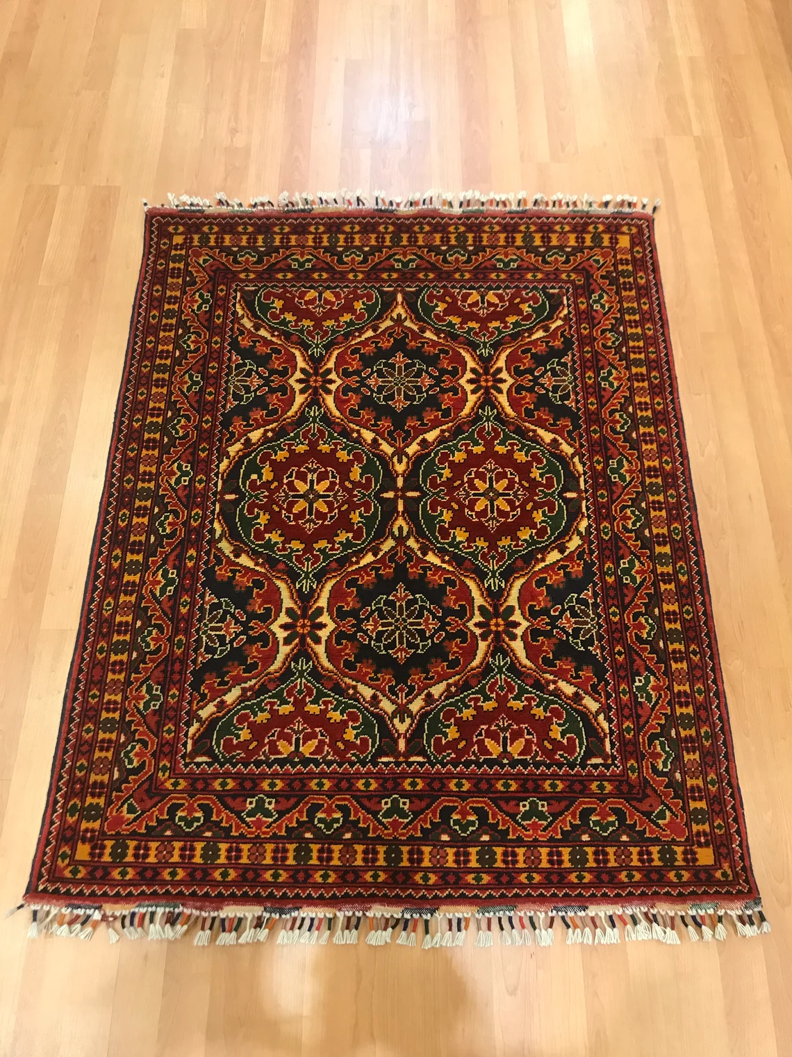 4'5'' x 3'5'' Custom-made Carpet