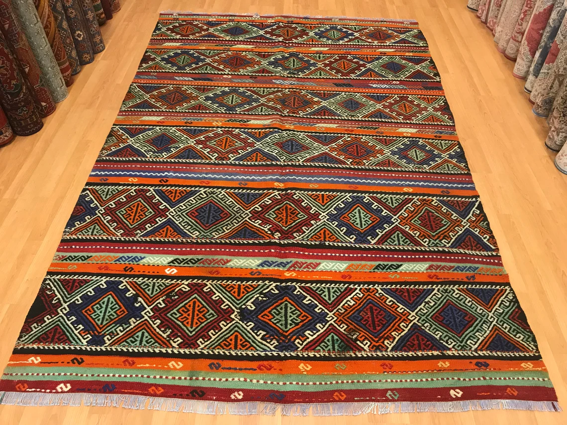 9' x 5'10'' Kilim Carpet