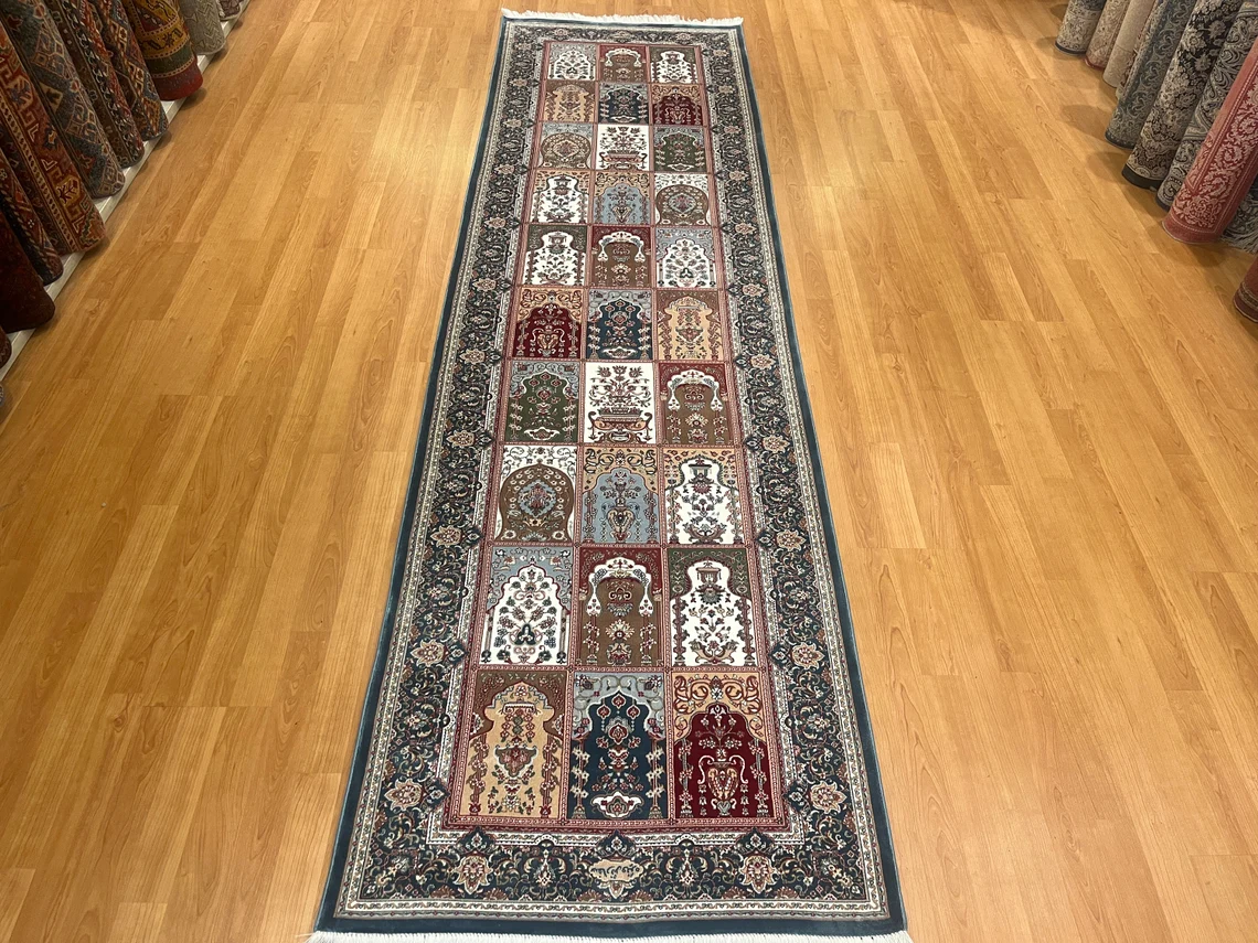 9'10 ''x 2'7'' Bamboo Silk Carpet