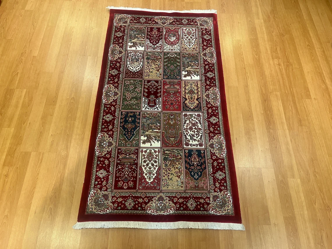 4'11 ''x 2'7'' Bamboo Silk Carpet