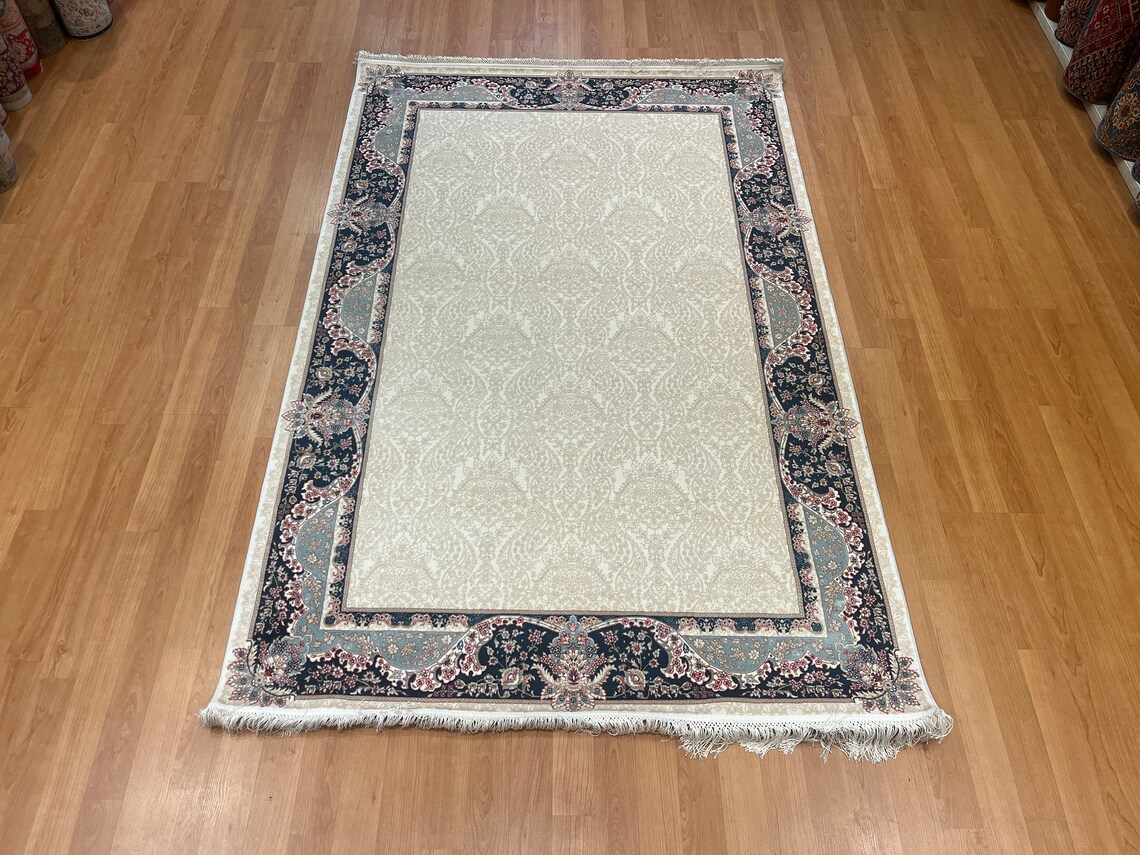 5'10 ''x 3'11'' Bamboo Silk Carpet