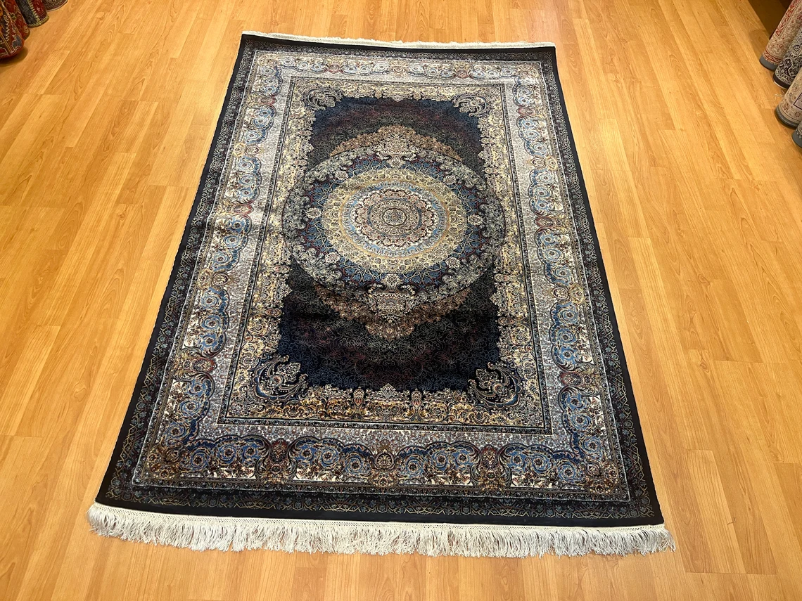 5'10 ''x 3'11'' Bamboo Silk Carpet